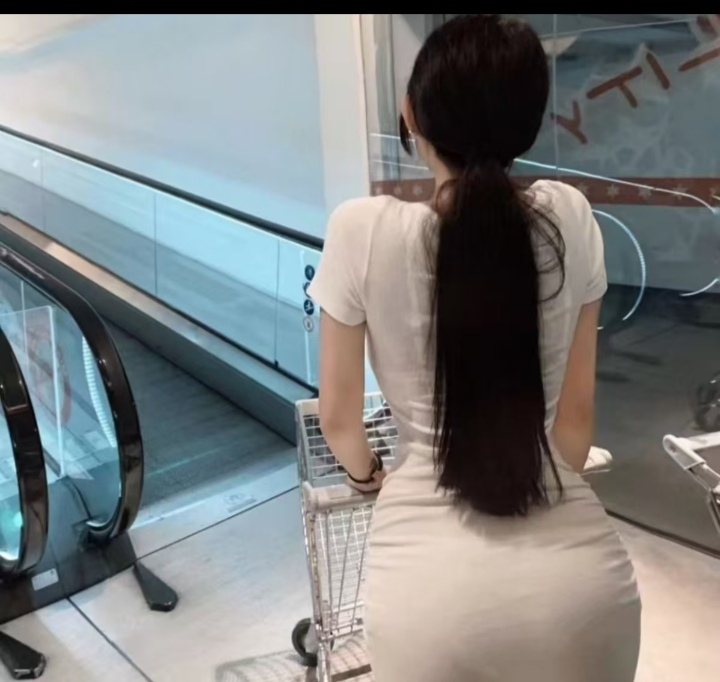 丰乳肥臀辣妹然然