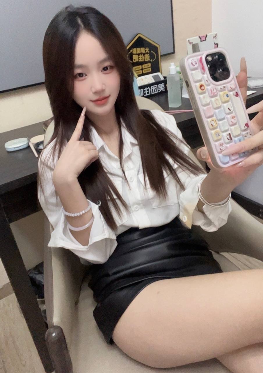 天河岗顶 新人小雪 会所培训过  会的很