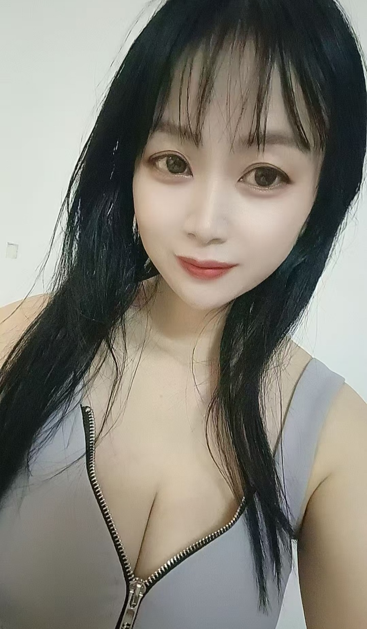 市桥情趣制服辣妹小茹