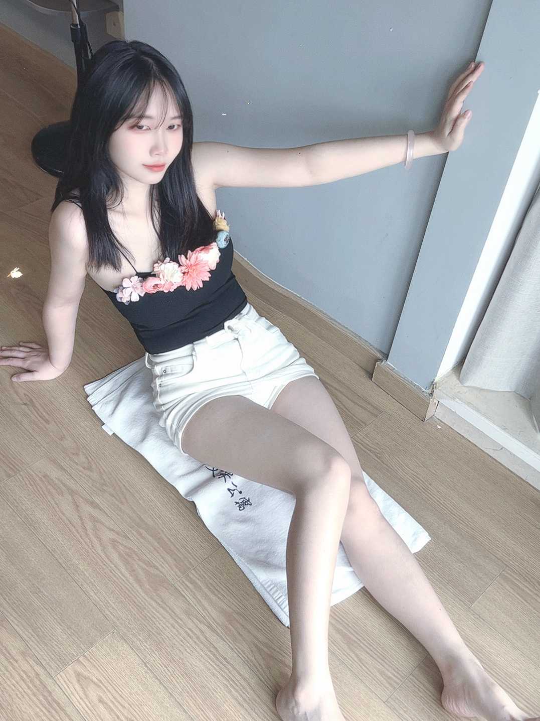 出击广州白云大长腿 嫩妹 可可 水润多汁