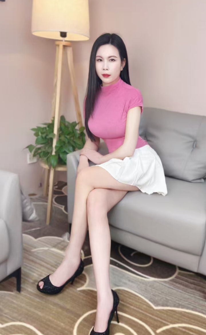 布吉浪漫美妇小草