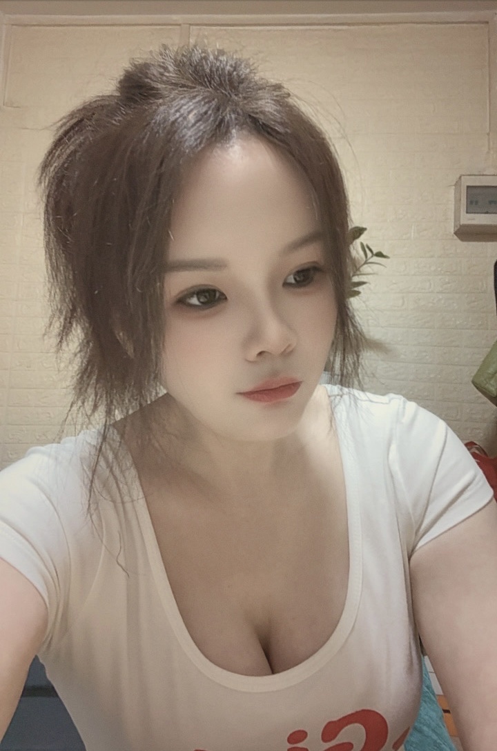 新人初下海 天河客运站 菲菲