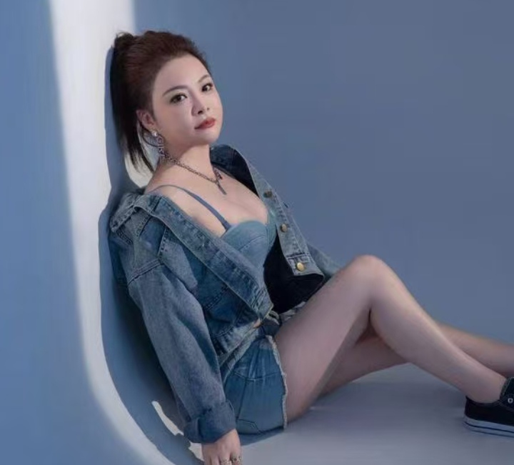 丰满魅惑小少妇冉冉