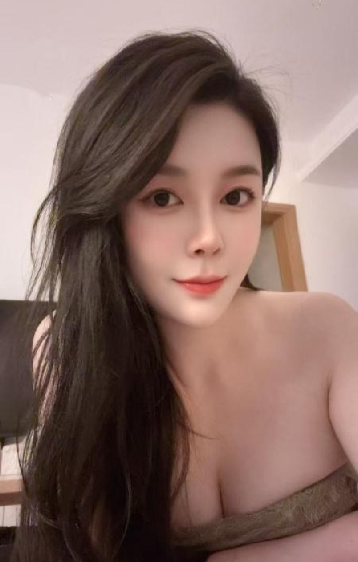 龙华美腿欲女欣语