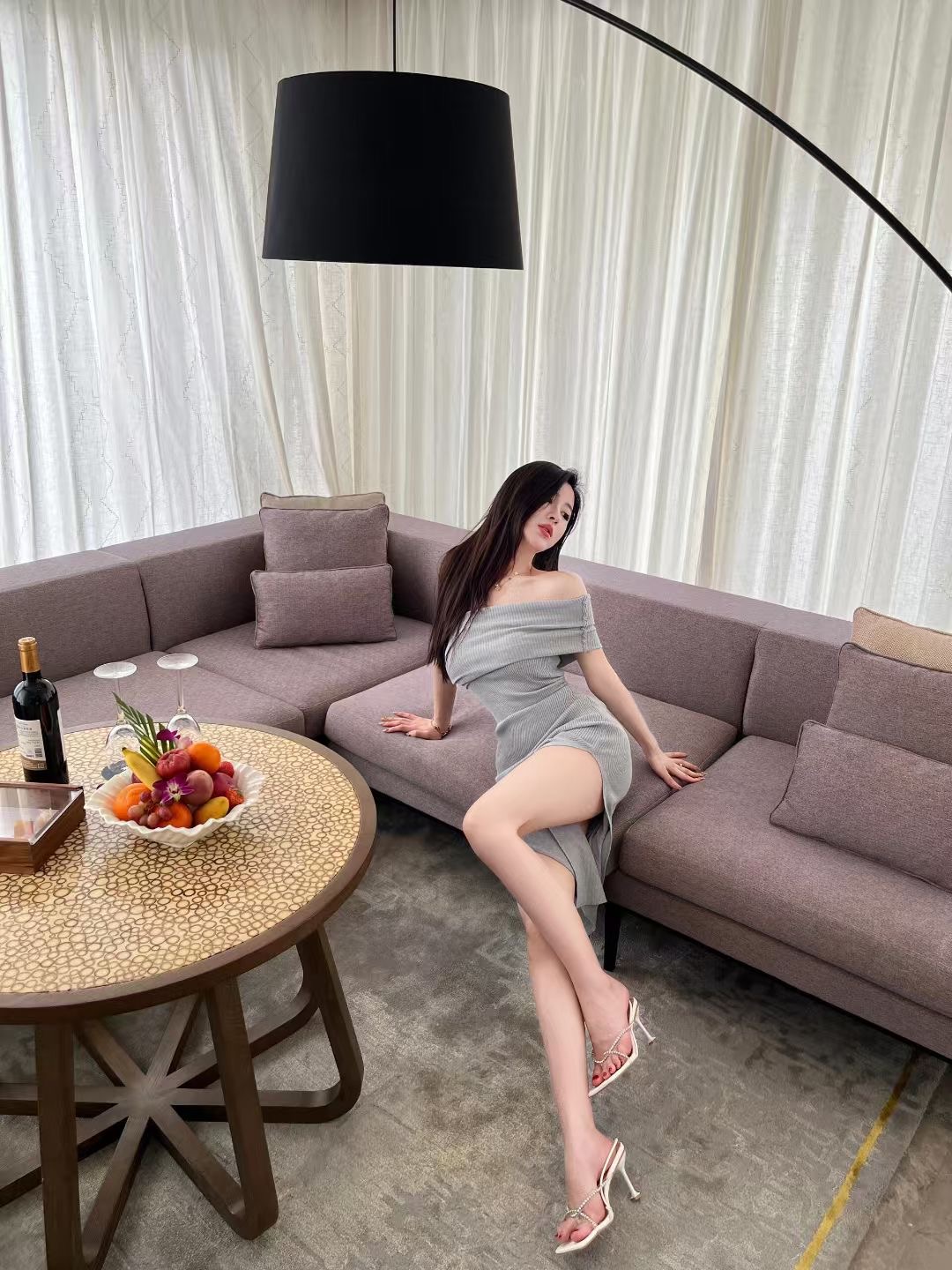 南京模特大长腿身高173兼职刚下海三点粉