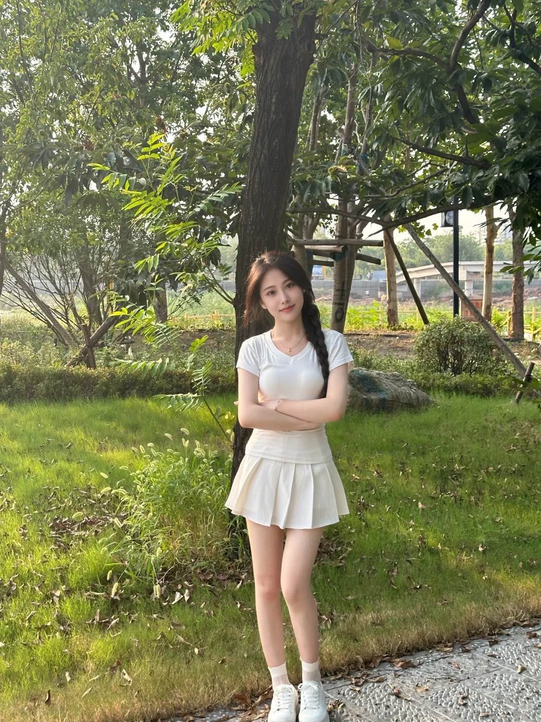 龙华区身材高挑的小燕子