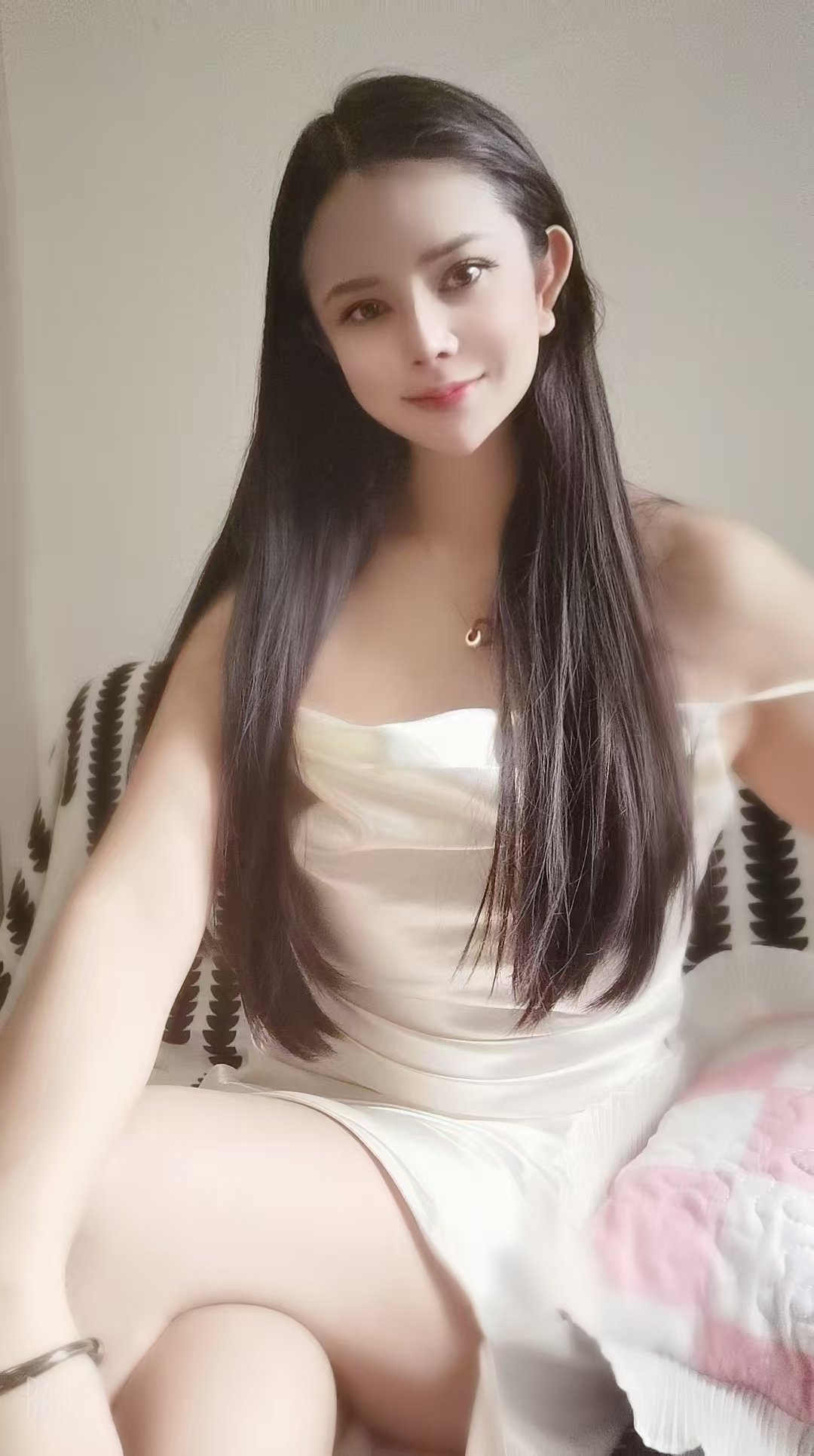 性感风sao少妇菲菲