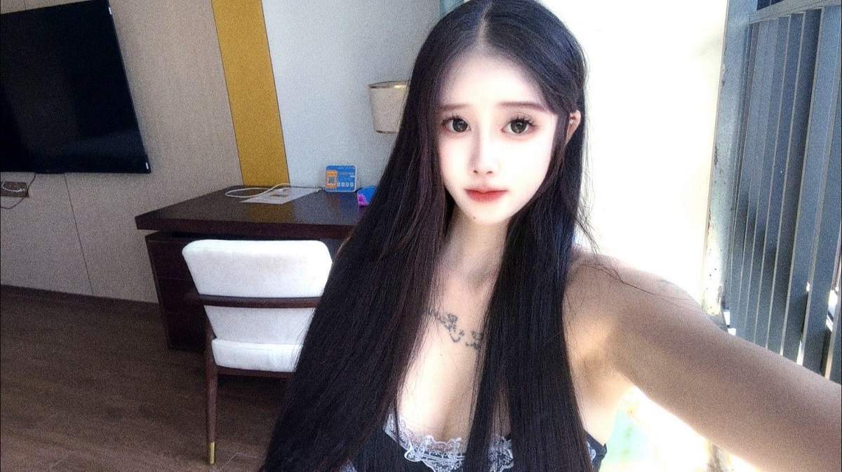 白云梅花园梦瑶 女友感 未生育 川妹子 有纹身