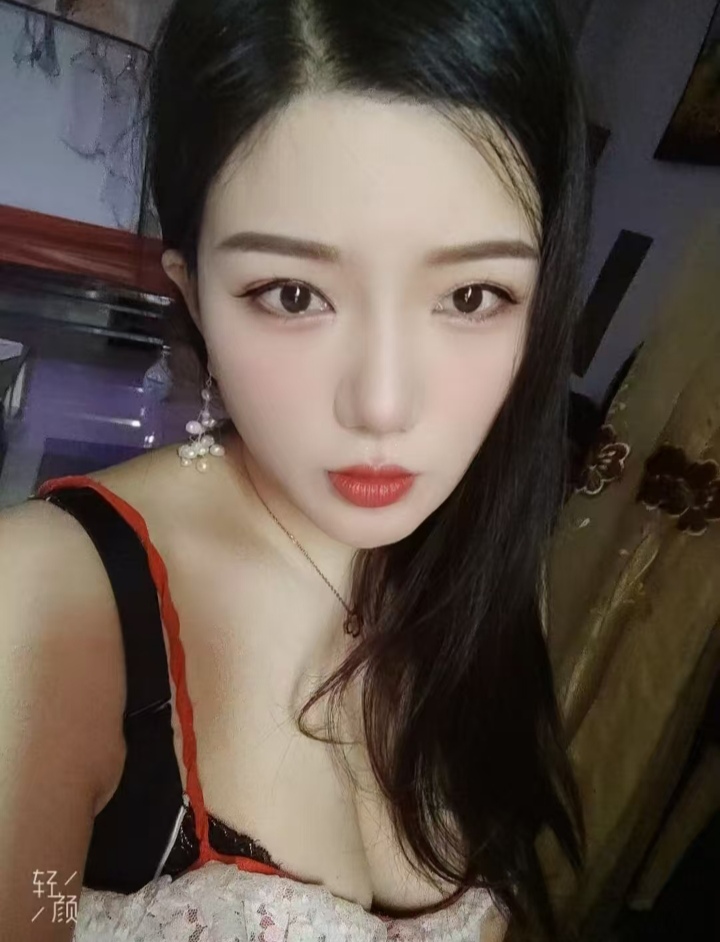 罗湖水床双飞百合