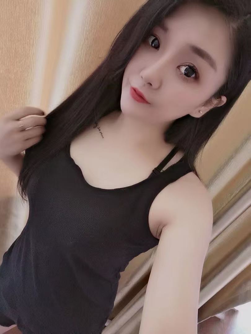 幸福广场长腿细腰气质姐姐