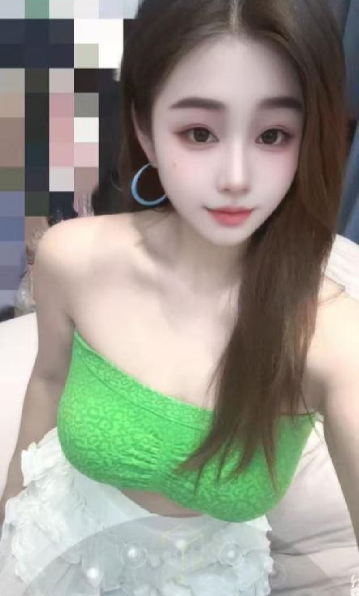 民治爆乳辣妹颖儿