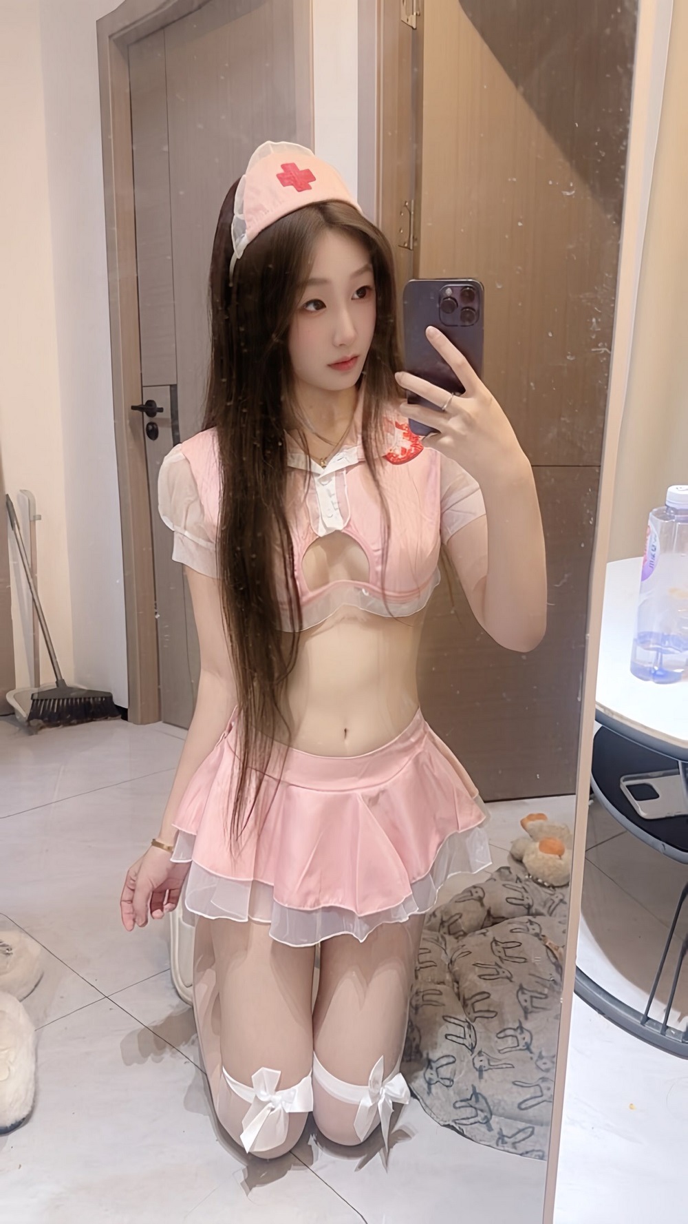 天河琪琪 18岁清纯小萝莉 照片对版 完美小炮架子