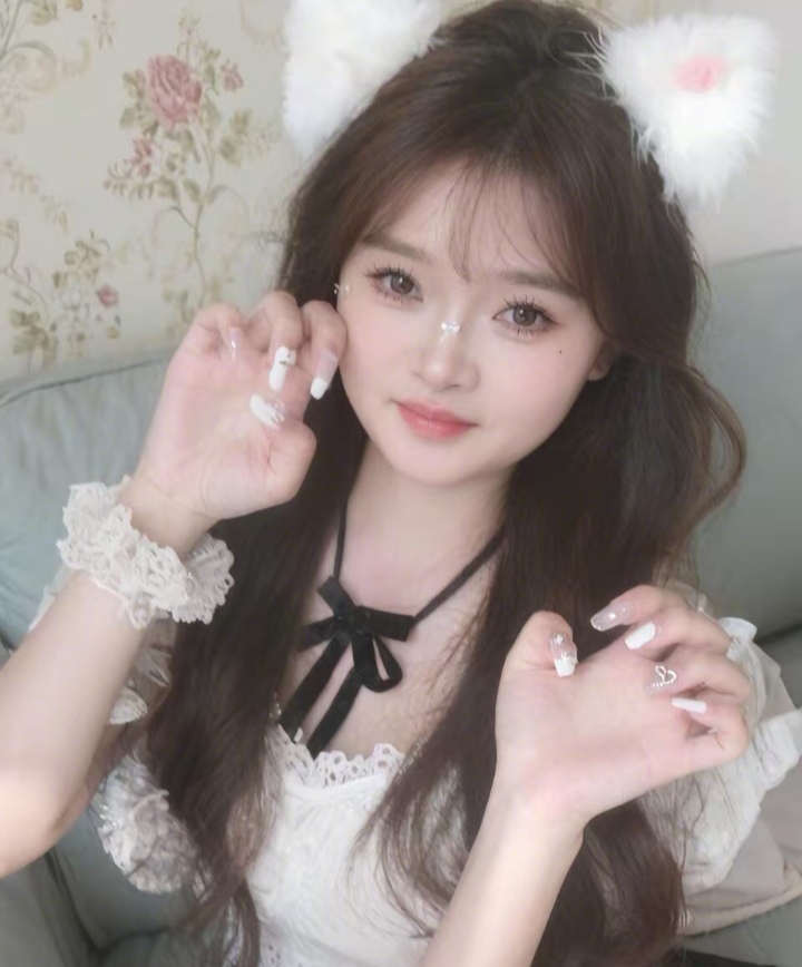 淡水白嫩萌妹妃子