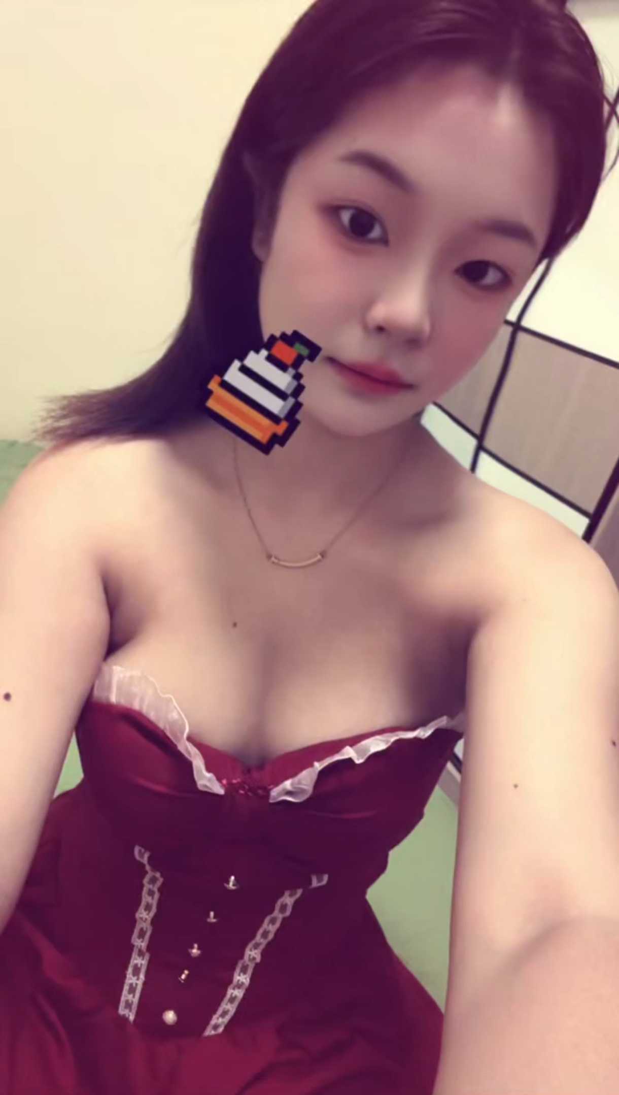 黄埔小婷 童颜巨乳 女友式调情 女仆式福务