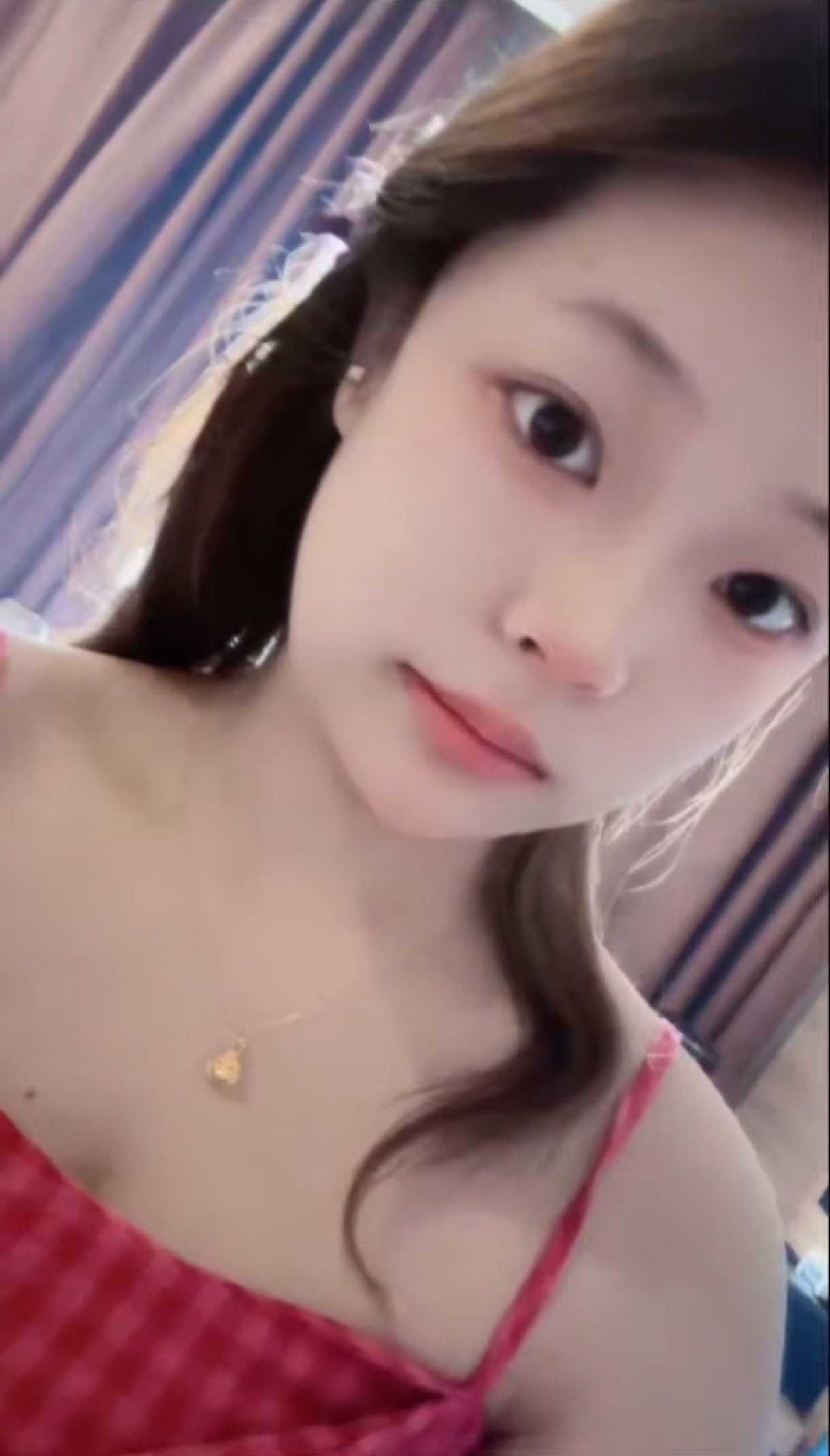 黄埔小婷 童颜巨乳 女友式调情 女仆式福务