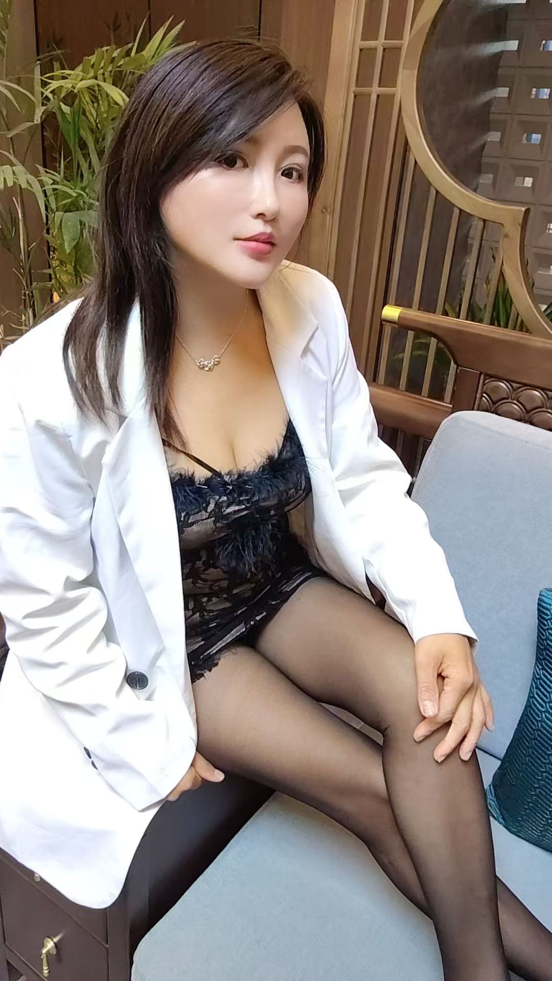 纤腰美臀Sao少妇 白云梅花园瑾瑜