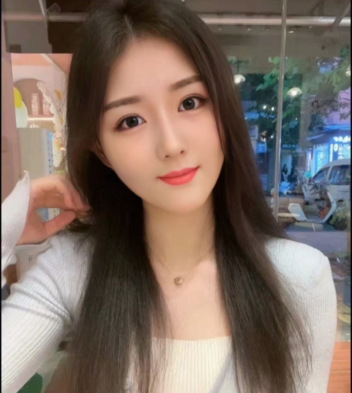 美白长腿辣妹依依