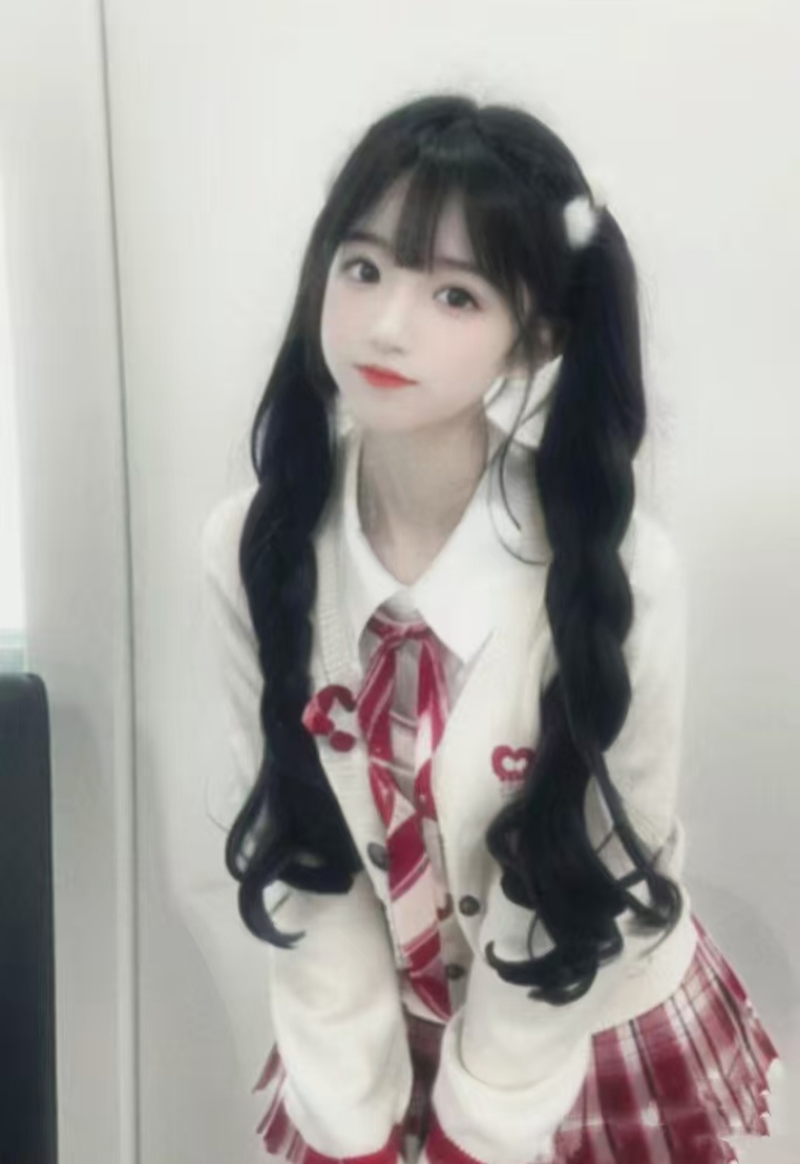 白嫩制服甜妹园园