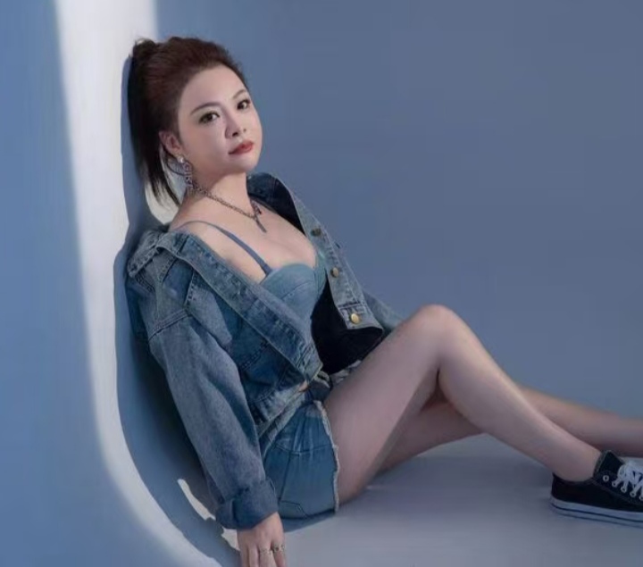 丰满魅惑小少妇冉冉