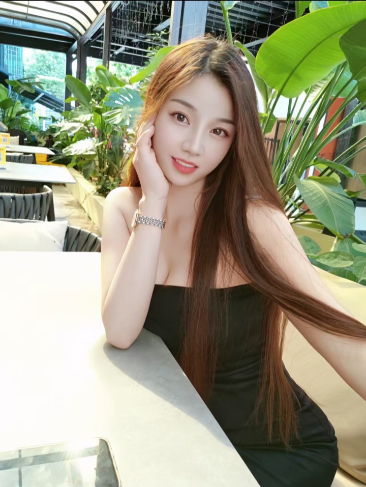 霞山白嫩兼职美妞晴睇