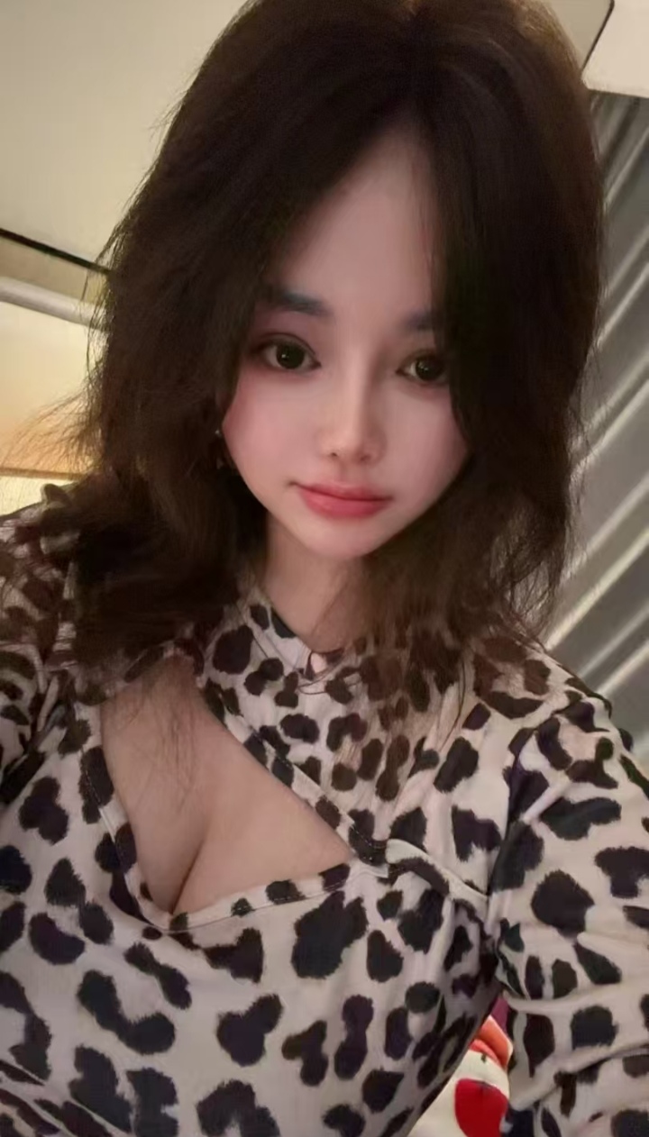 上城大肉弹辣妹涵涵