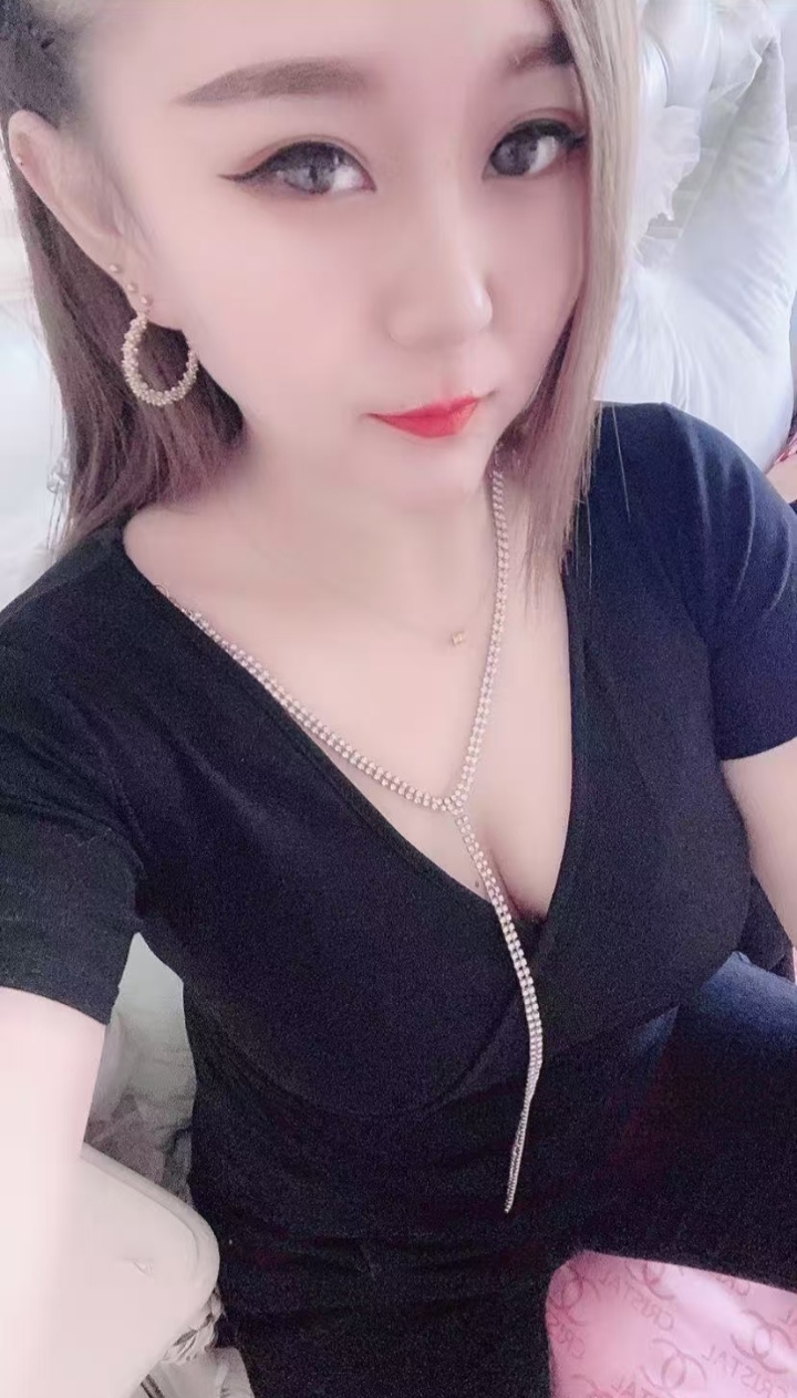 浑南美乳辣妹九儿