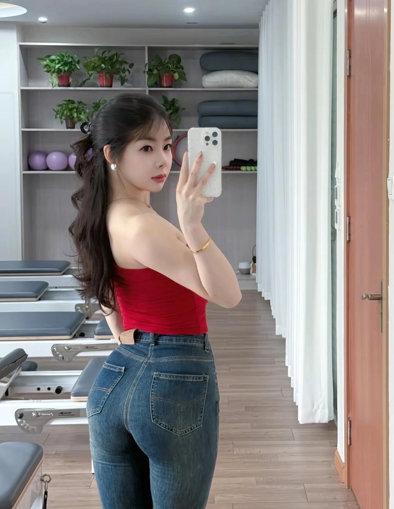 丰满女神～岚儿