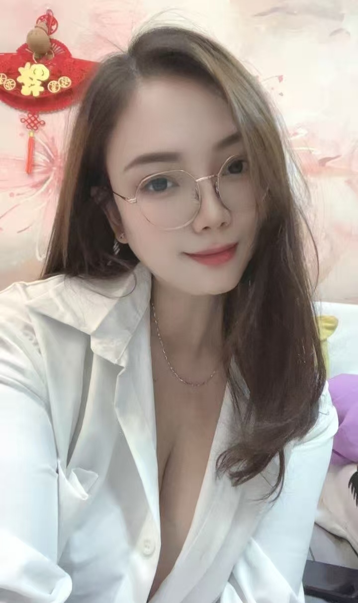 超爱舔肉欲眼镜妞