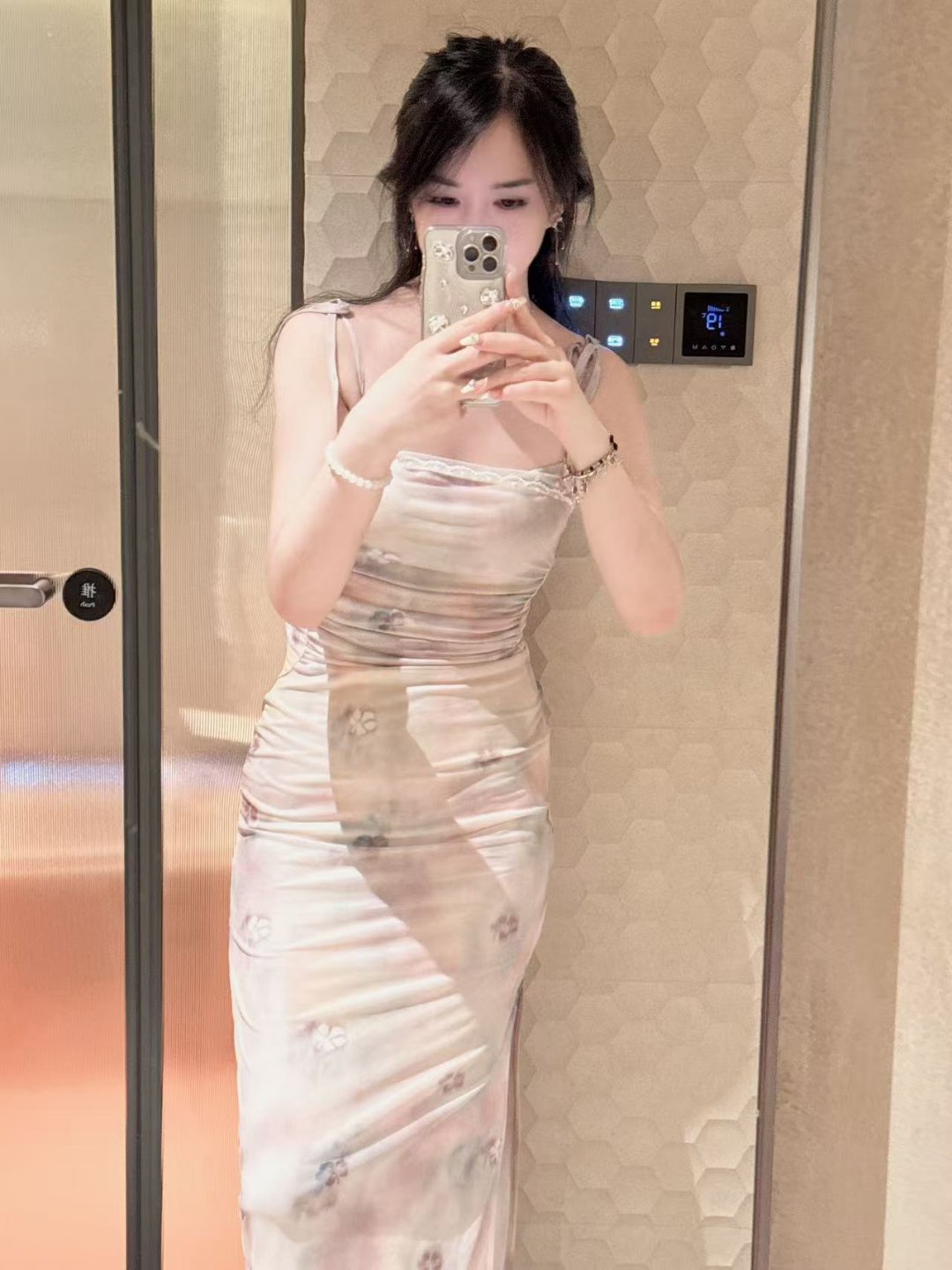 花都瑜伽老师 芝芝 魔鬼身材 敏感体质 轻易高超