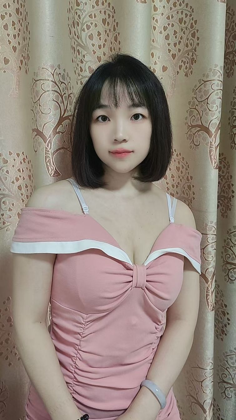 高新气质丰满梦瑶