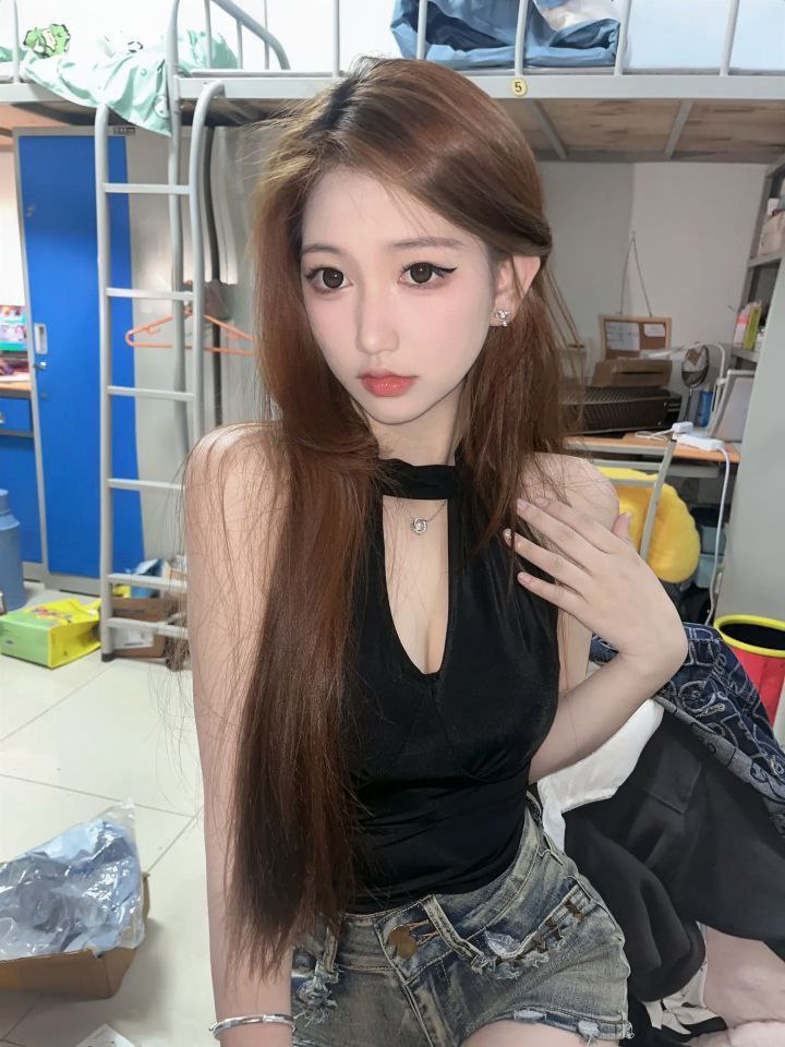 同城约.00后.学生妹.见人付款