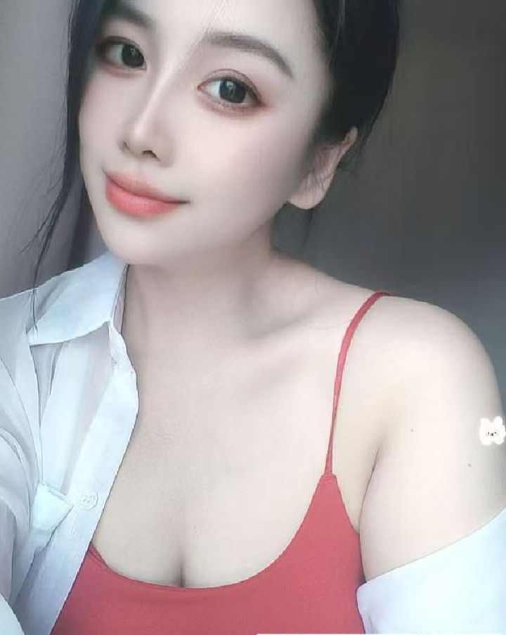 成华美乳御姐小莲莲