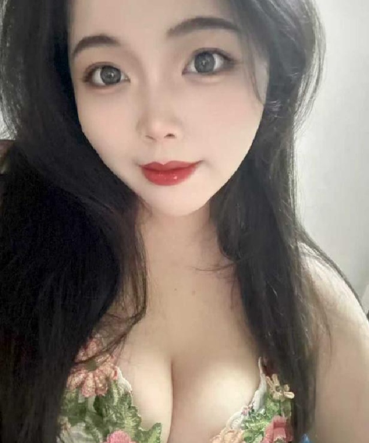 相城美乳女友曼曼