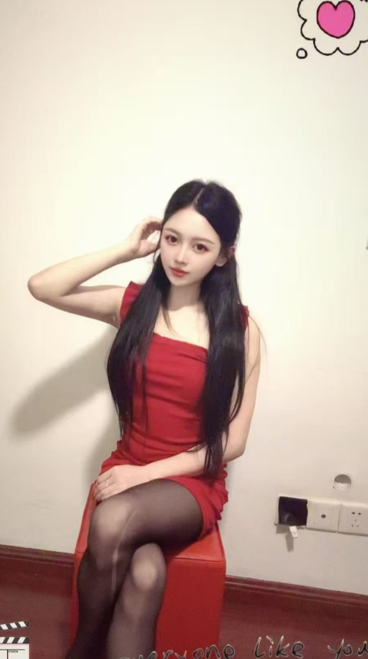 木渎黑丝美乳小不点