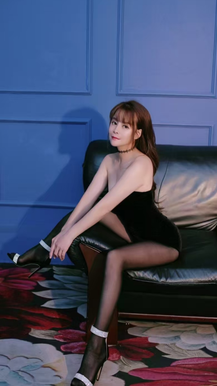 普陀美腿御姐艾米