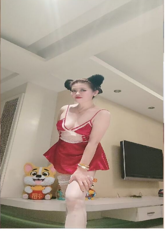 特色大奶子少妇