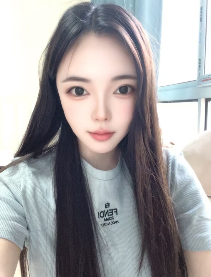 白嫩兼职甜妹菲菲