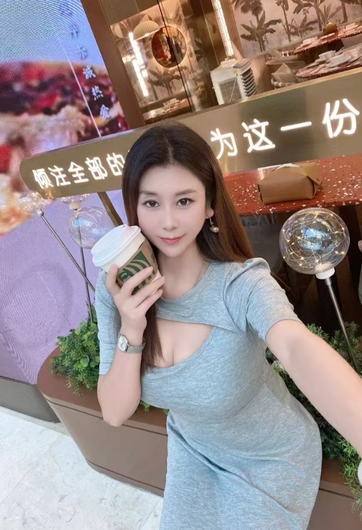 丰乳肥臀辣妹珊珊