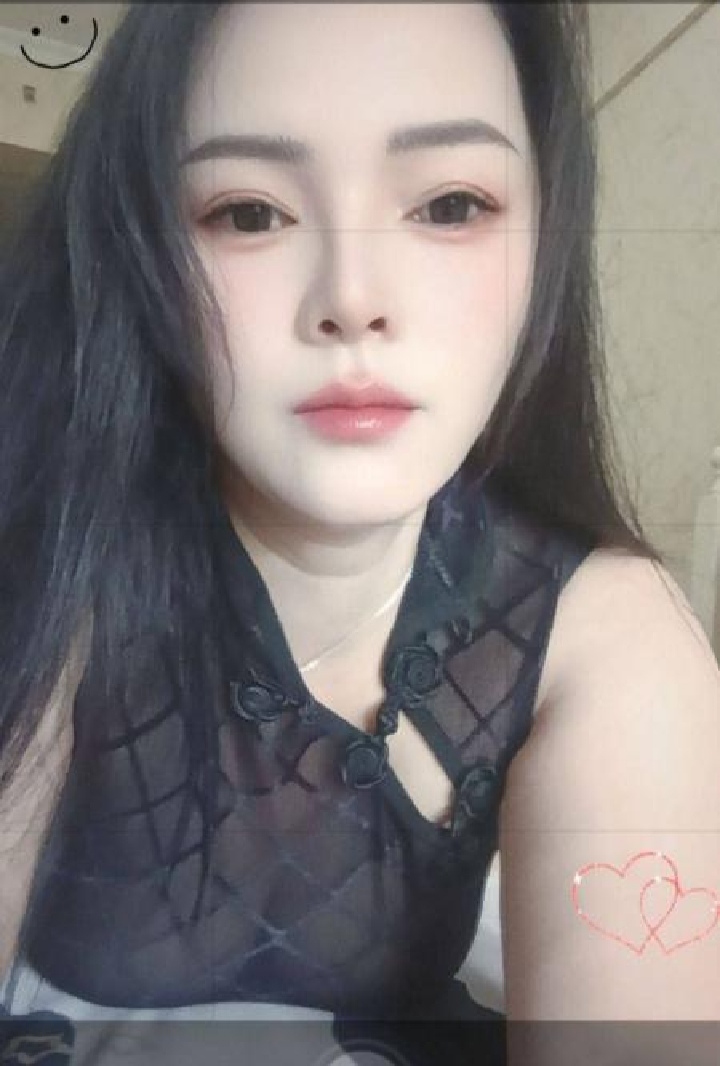 岳麓丰润小少妇果儿