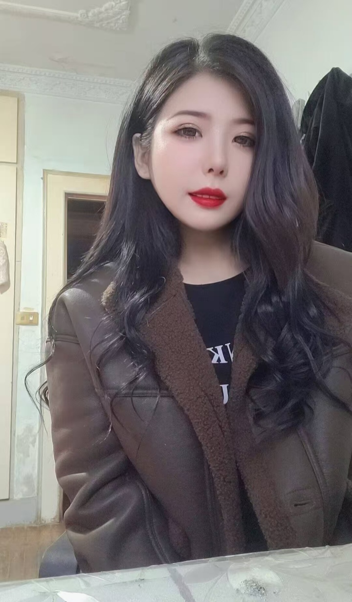 新华魅惑美少妇奶茶