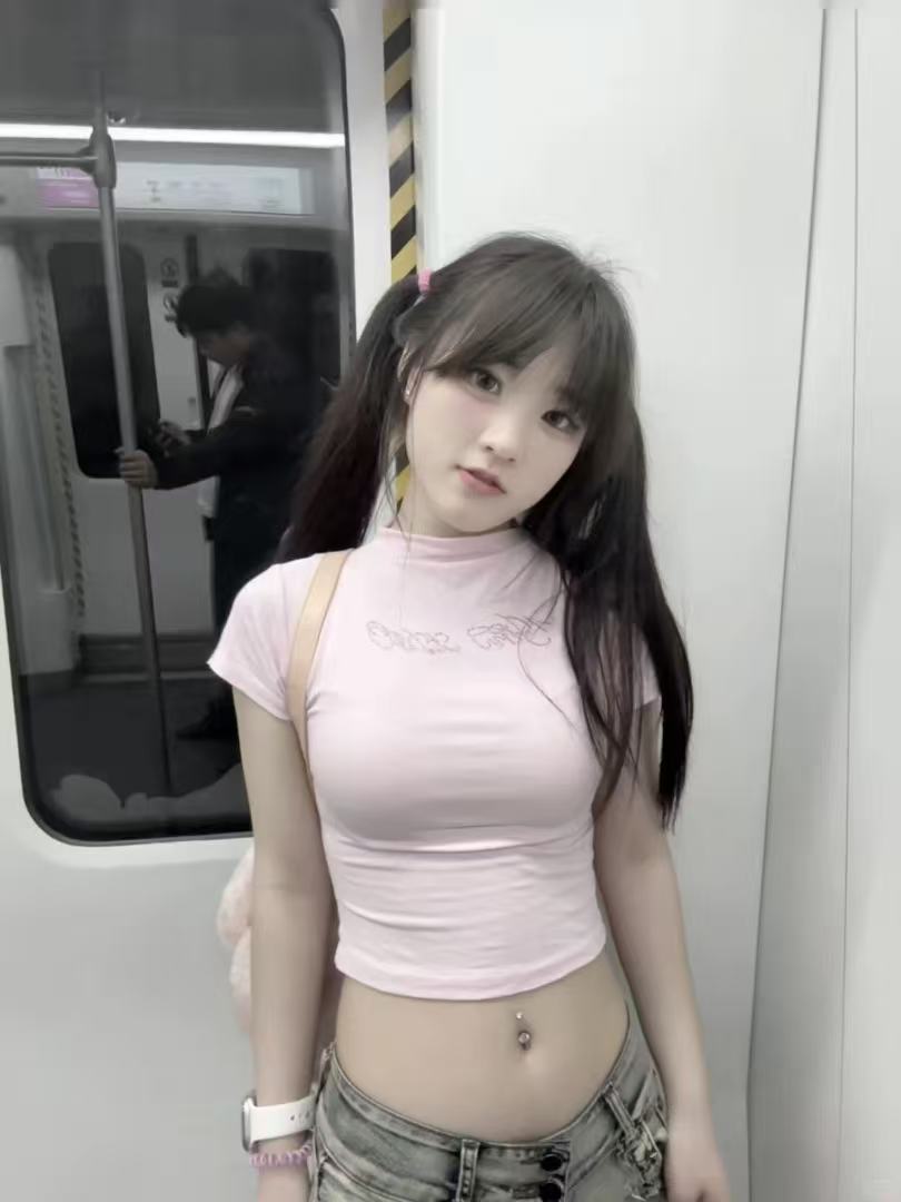 刚下水小学妹，互动能力强适合做你的临时女友