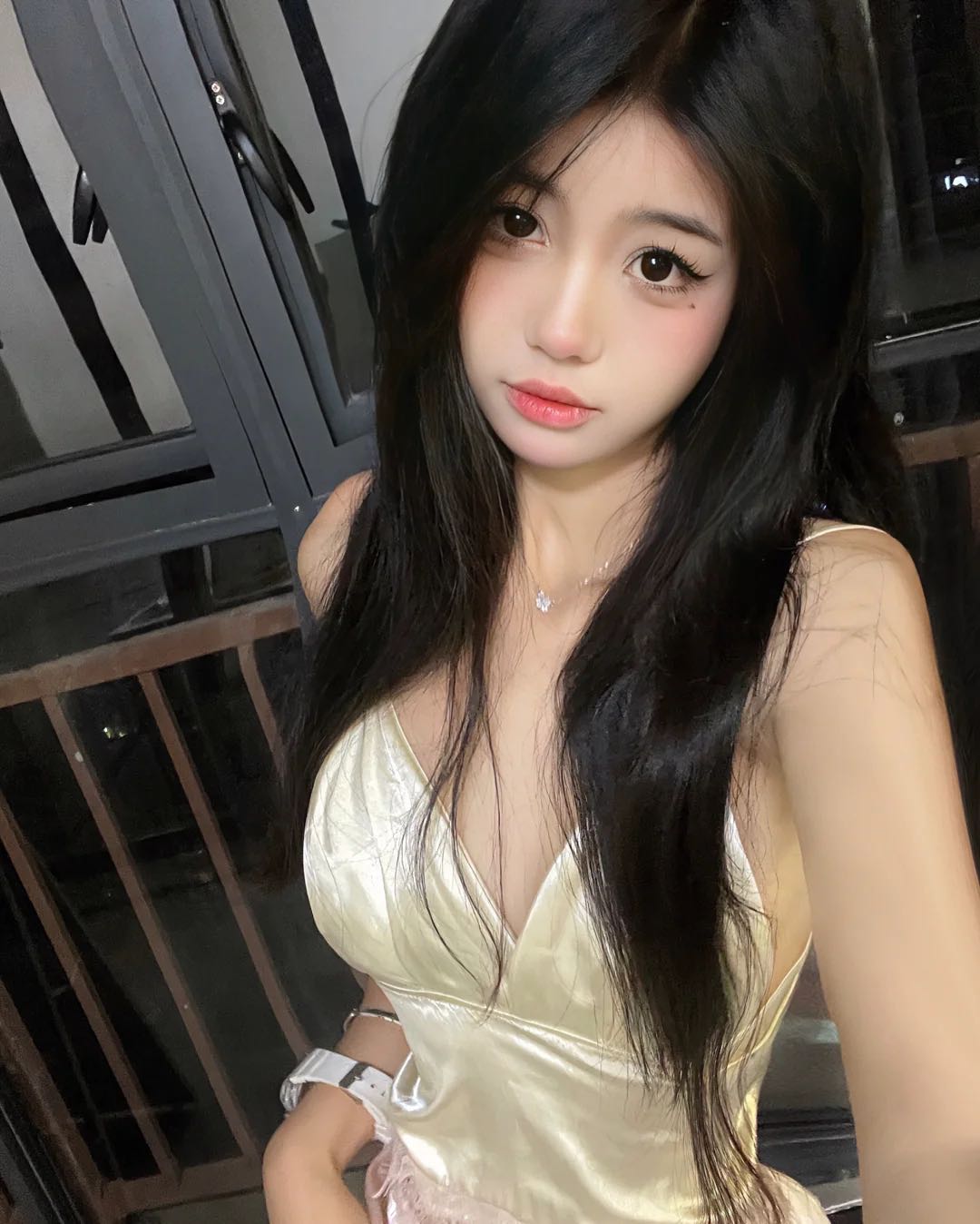 本人偶尔兼职，漂亮小姐姐，有喜欢的哥哥解锁我，