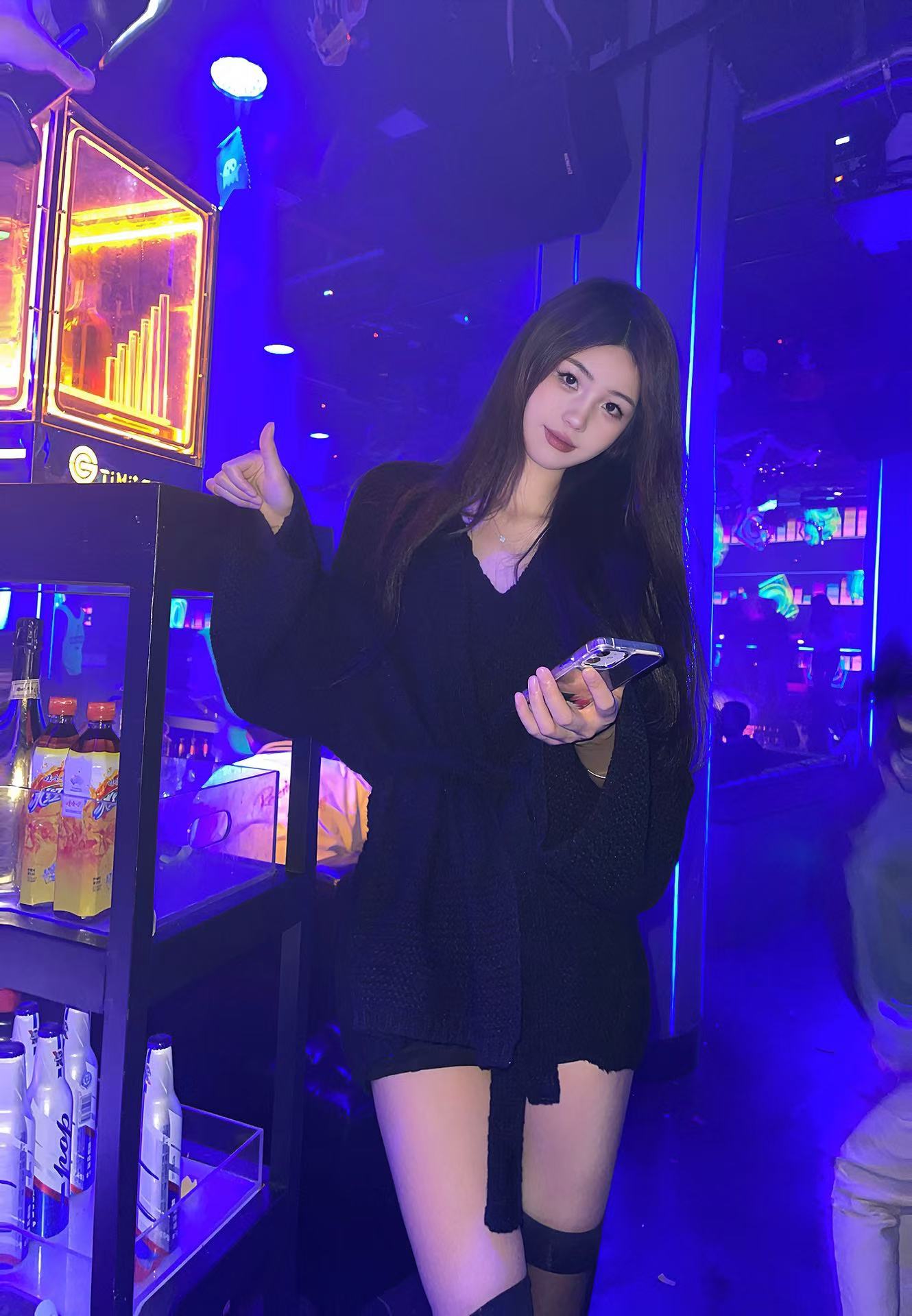 本人偶尔兼职，漂亮小姐姐，有喜欢的哥哥解锁我，