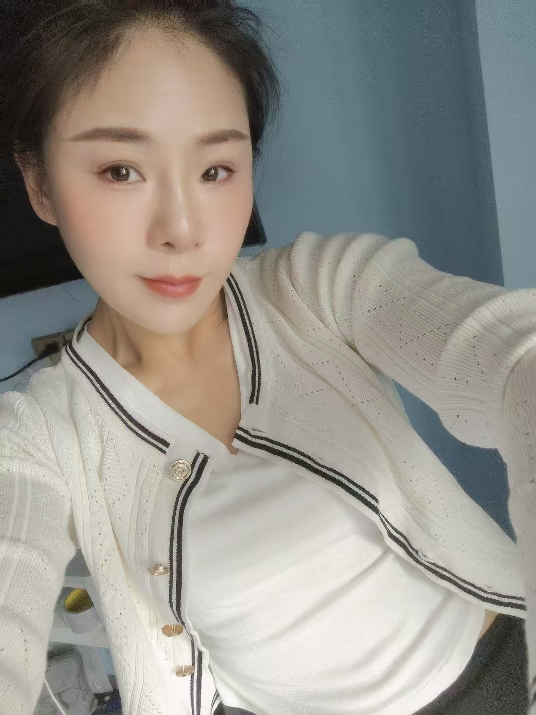 翘臀美女，身材凹凸有致