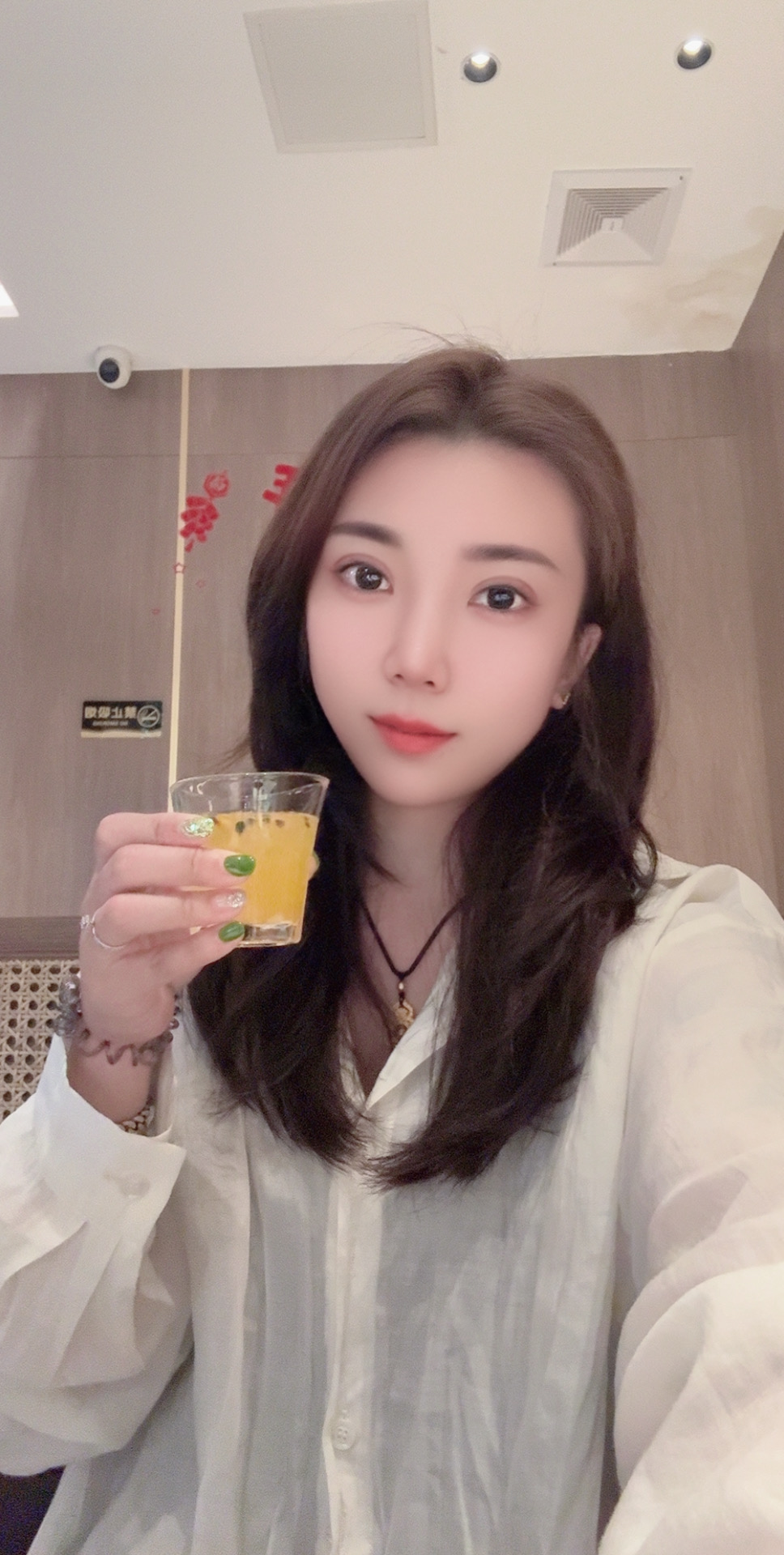 素颜蜜桃臀小姐姐