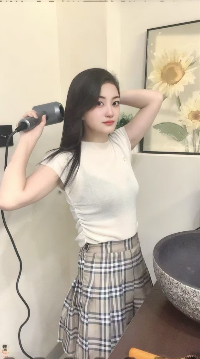 服务系御姐小野猫