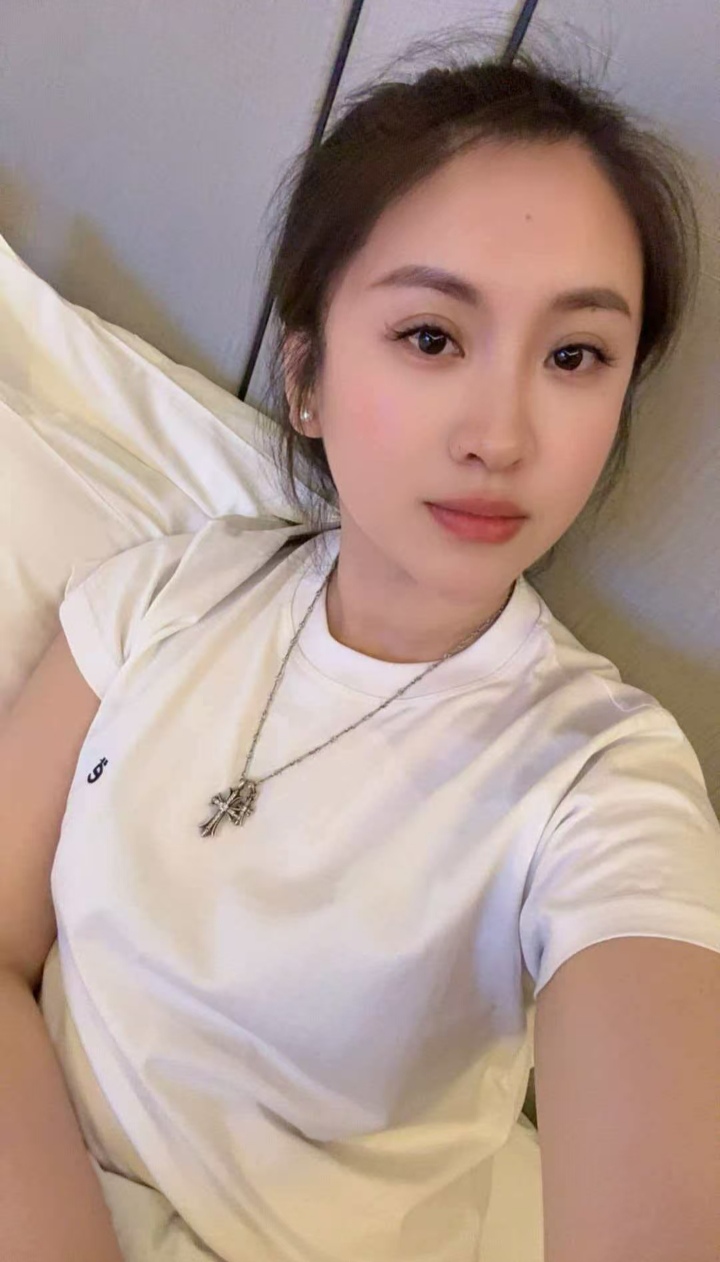 东胜极品身材辣妹莹莹