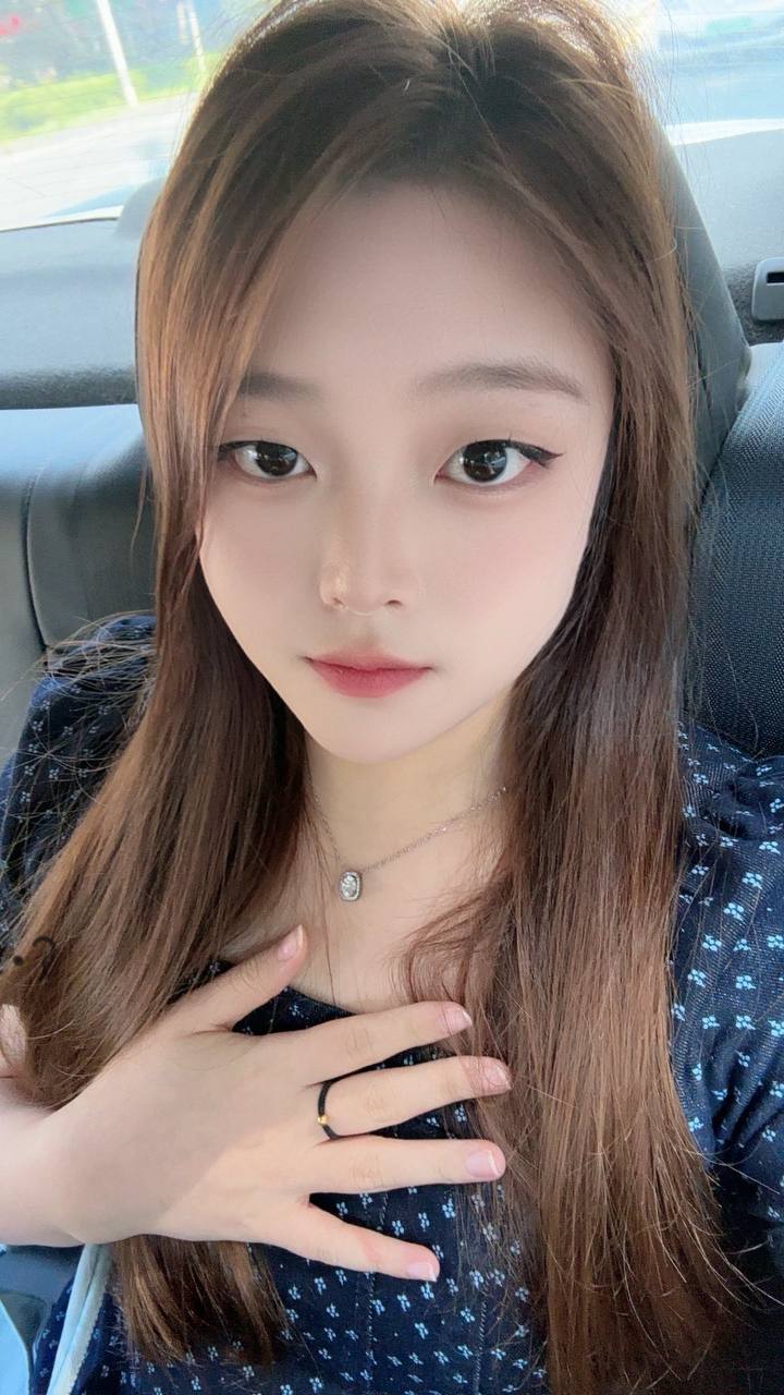 武汉颜值温柔嫩妹