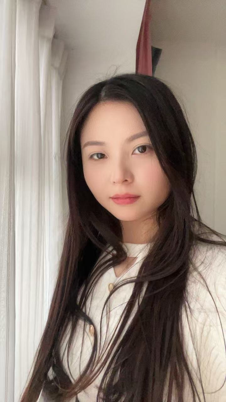 身材不错的大奶妹子