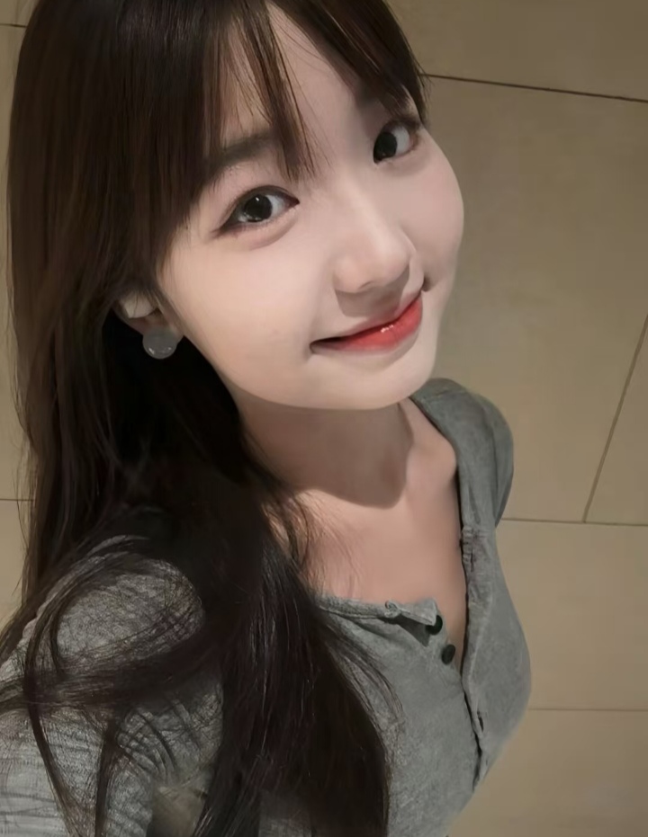 尤物身材甜妹维斯